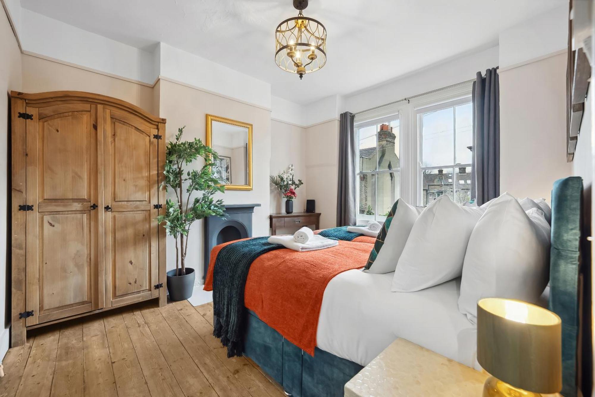 Stylish Edwardian Escape In Southwark 3 Bedroom Maisonette By Gold Appartamento