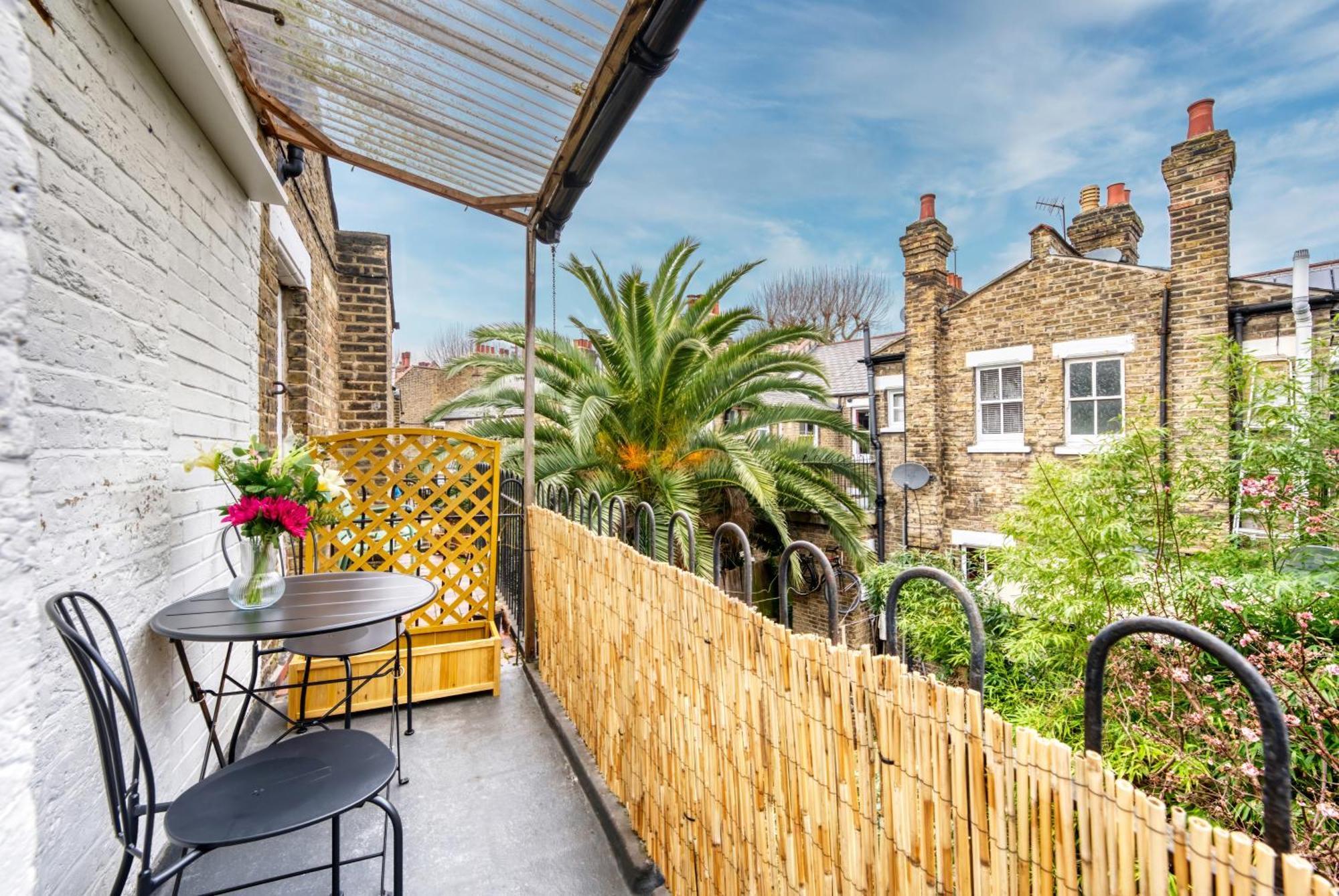 Apartment Stylish Edwardian Escape In Southwark 3 Bedroom Maisonette By Gold